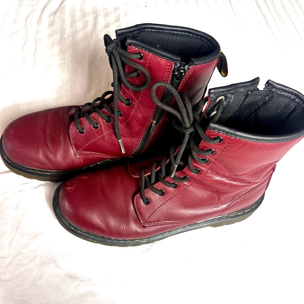 Dr. Martens Black Textile Label